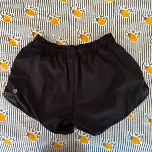 Lululemon Hotty Hot Low-Rise Lined Short 4"